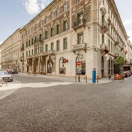 Апартаменты Experience City Nightlife From A Sleek Lavish Pad Будапешт Экстерьер фото